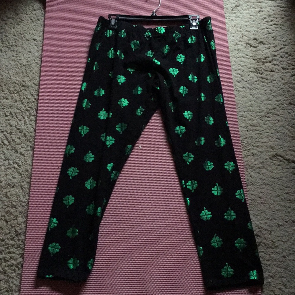Four leaf color legging